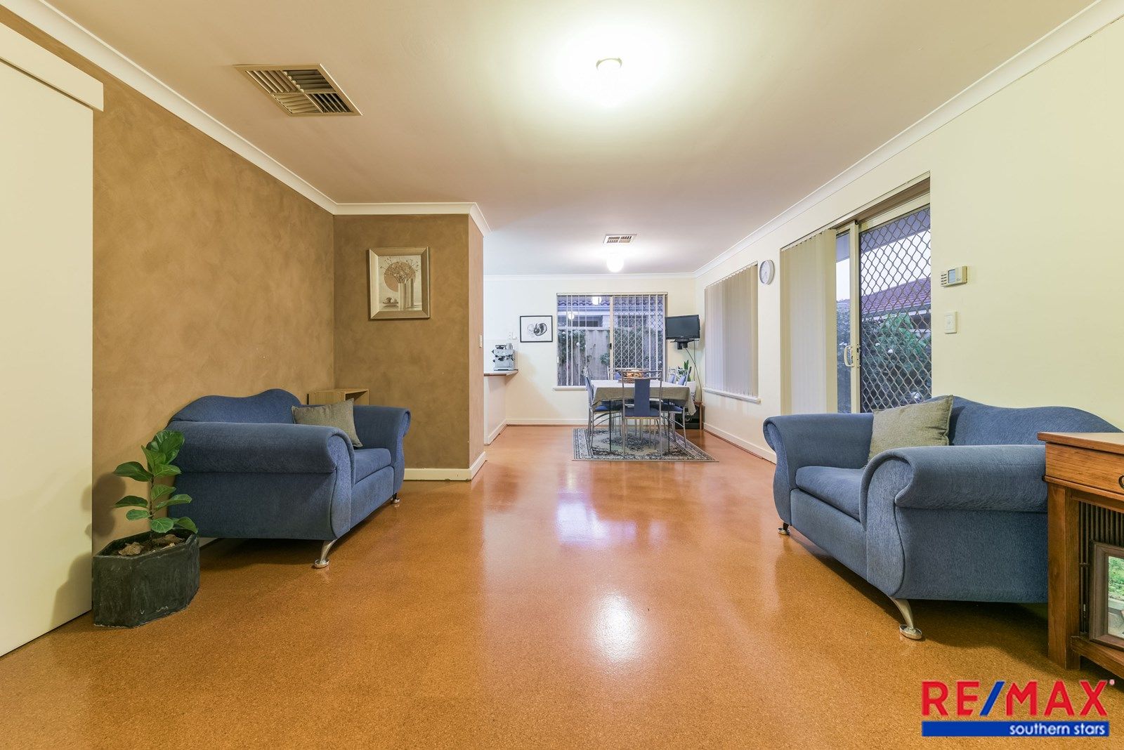 4/17 Civic Gardens, Cannington WA 6107, Image 2