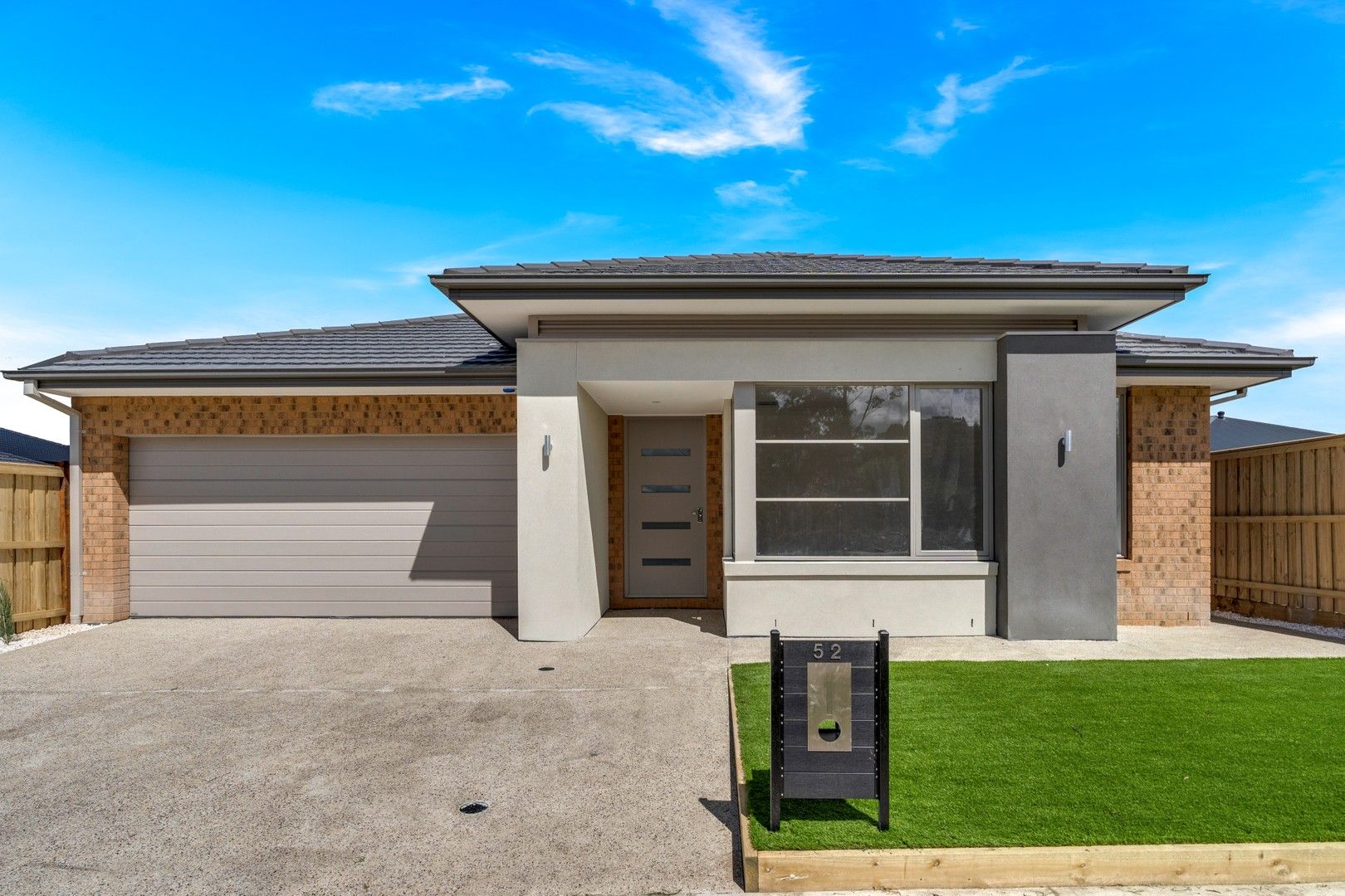 4 bedrooms House in 52 Porcini Parade MICKLEHAM VIC, 3064