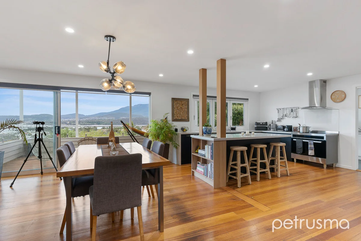 Additional image 3 of 26 Malunna Road, Lindisfarne TAS 7015