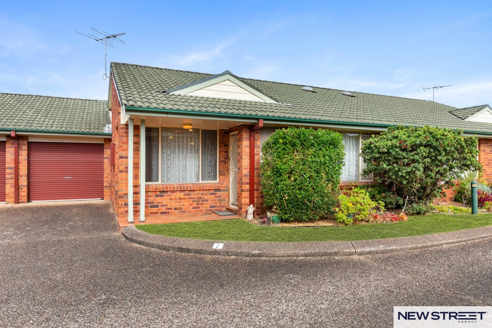 Central Swansea Living  Ideal for Downsizers & Retirees - Vista 2