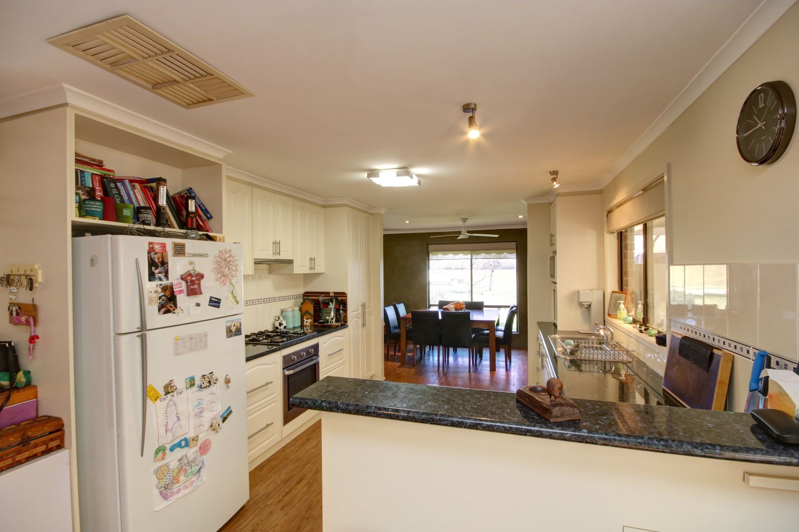 19 Hotham Street, Rochester VIC 3561, Image 2