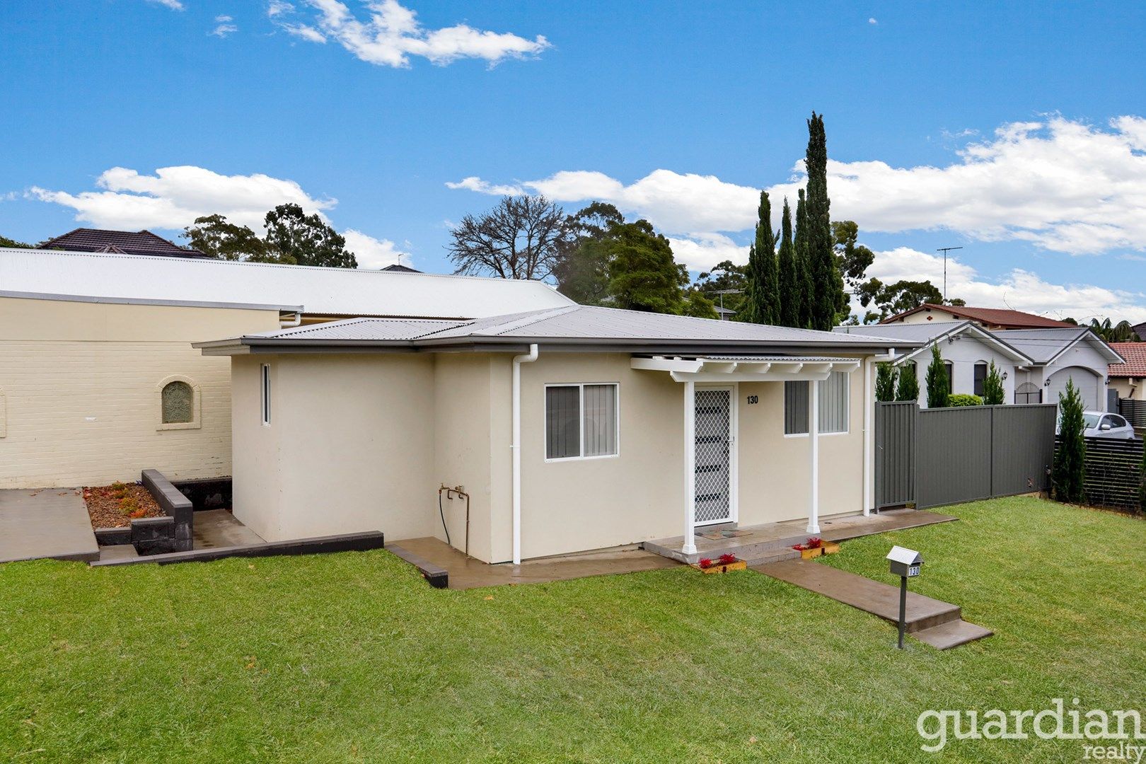 2 bedrooms House in 130 Parsonage Road CASTLE HILL NSW, 2154