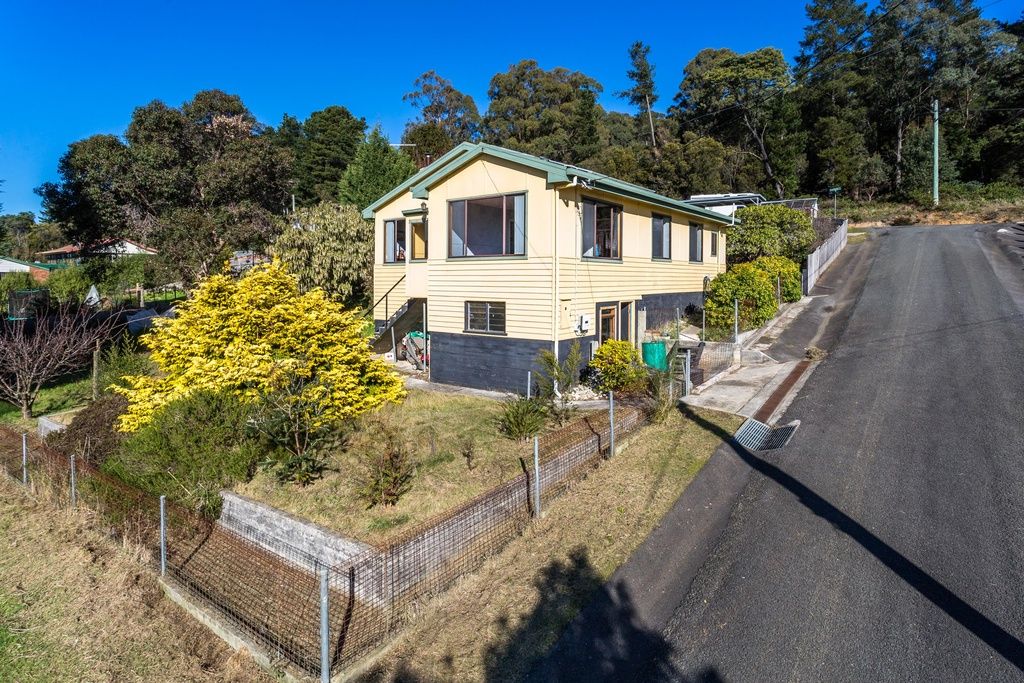 16 Brooklyn Street, Beaconsfield TAS 7270, Image 0