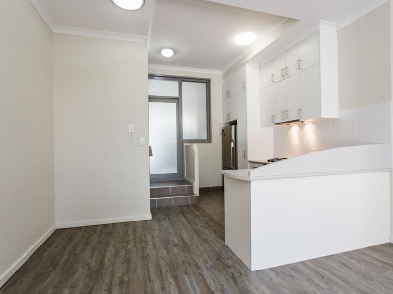 1 bedrooms Apartment / Unit / Flat in 5/35 Malata Crescent SUCCESS WA, 6164