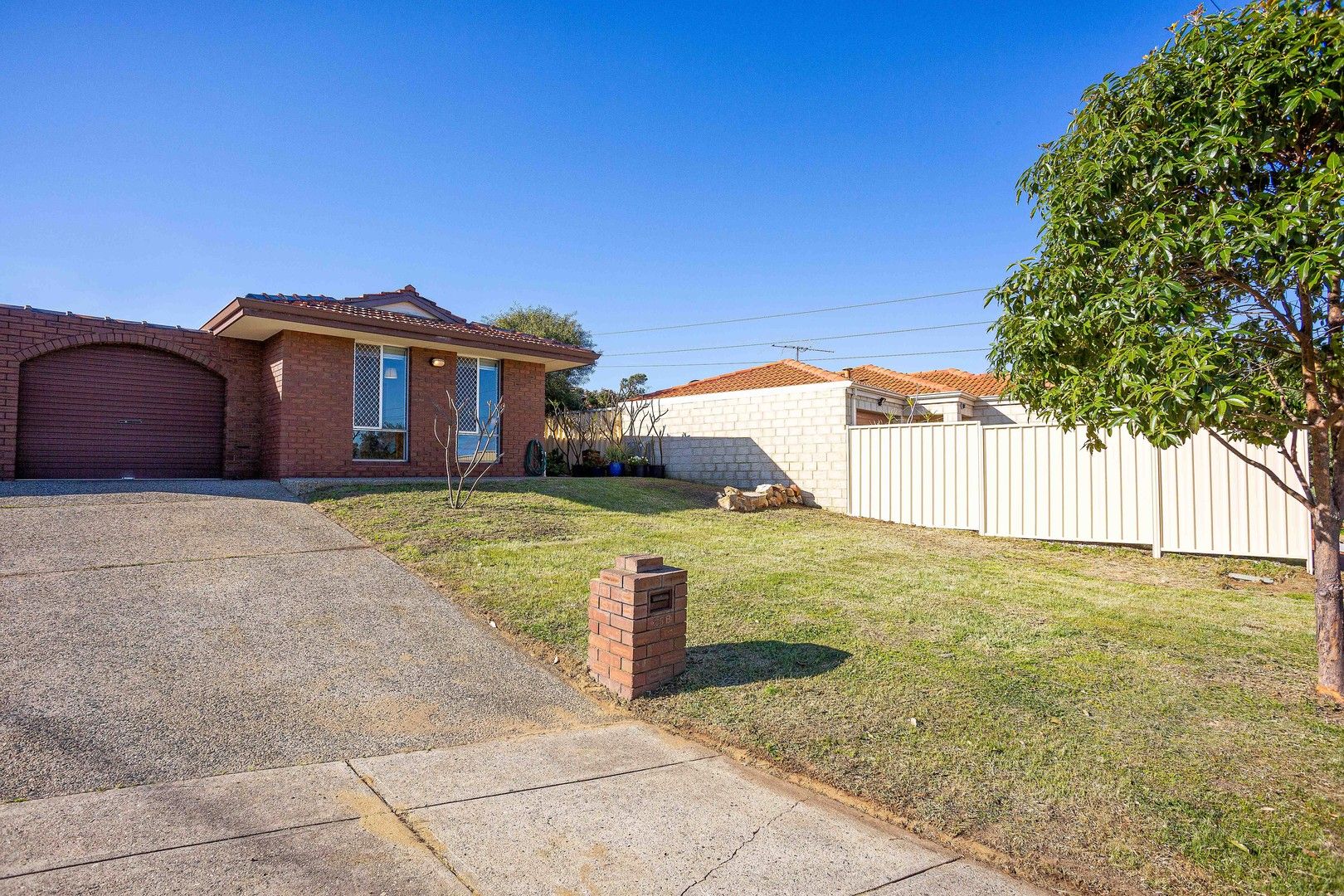 3 bedrooms House in 25B Penelope Place INNALOO WA, 6018