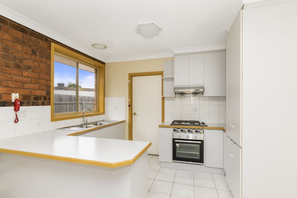 4/227 Greaves Street North, Werribee VIC 3030, Image 2