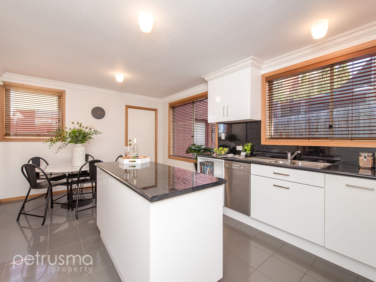 2/177 Bathurst Street, Hobart TAS 7000, Image 2