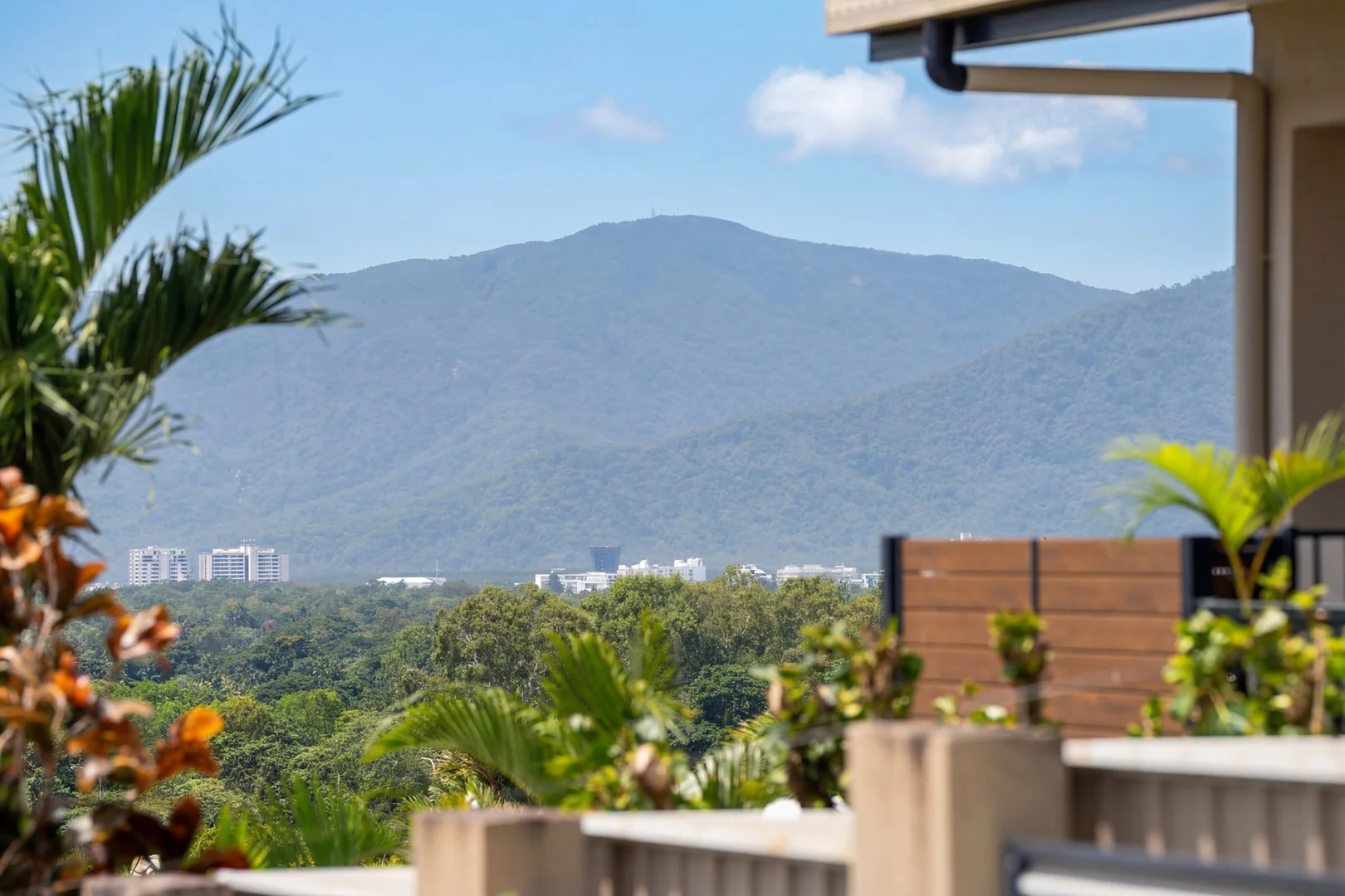 Additional image 22 of 126 McFarlane Drive, Kanimbla QLD 4870