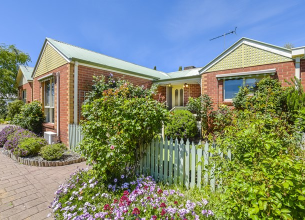 6/56 Brantome Street, Gisborne VIC 3437