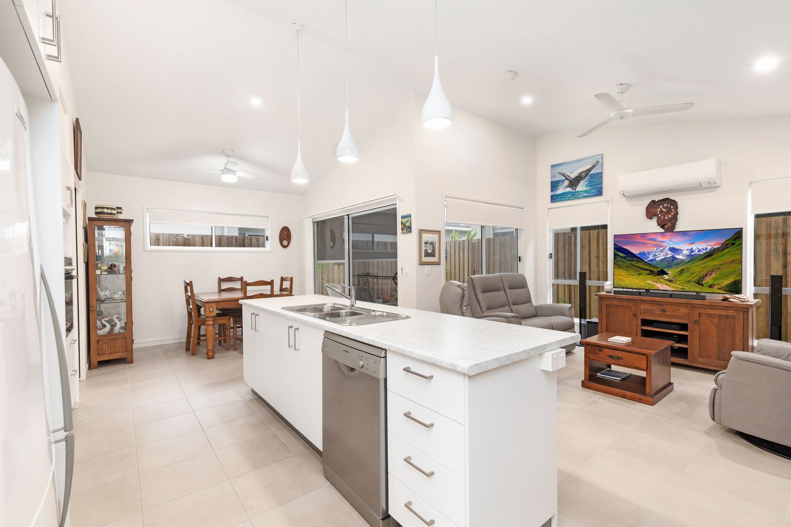 61/2-20 Island View Drive, Urangan QLD 4655, Image 2