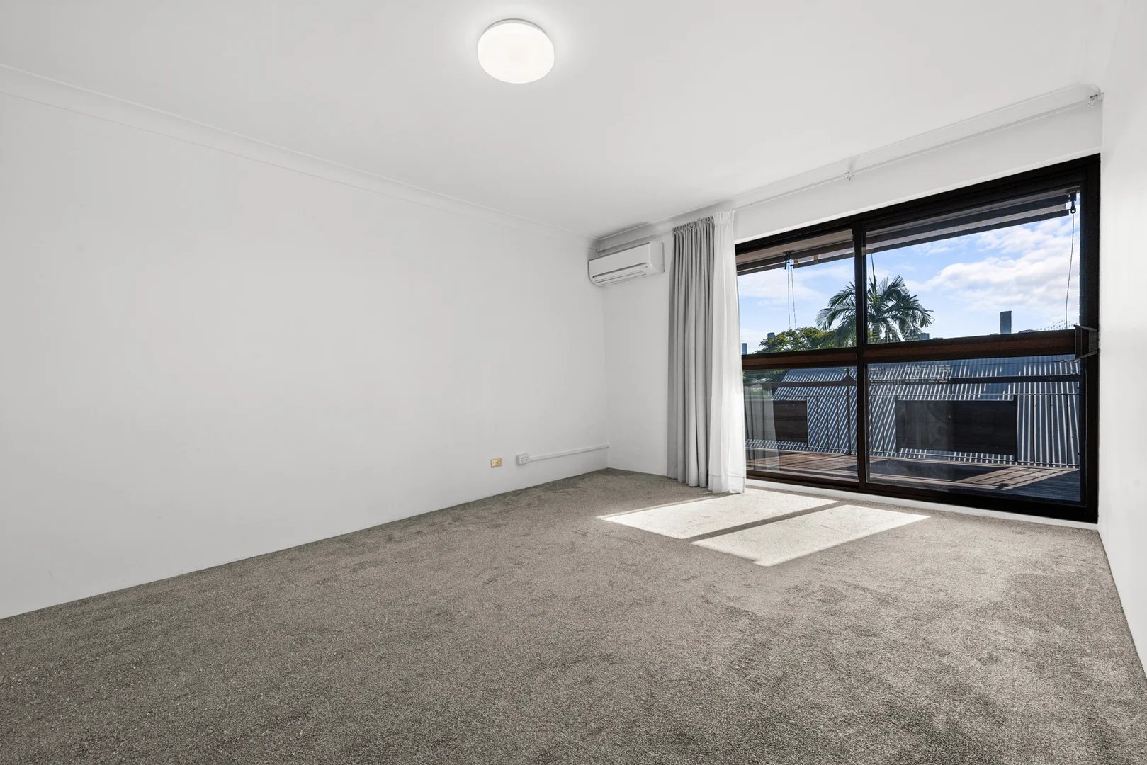 Additional image 4 of 4/75 Miles Street, Hawthorne QLD 4171