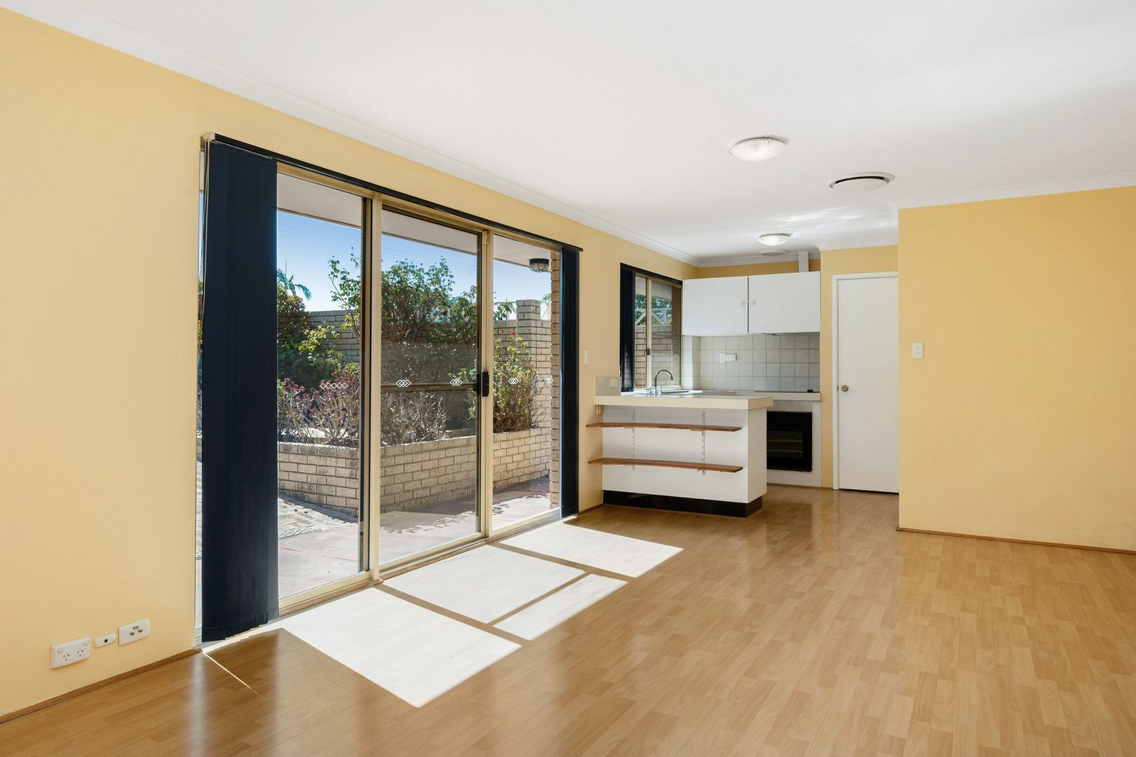 33A Mosaic Street East, Shelley WA 6148, Image 2