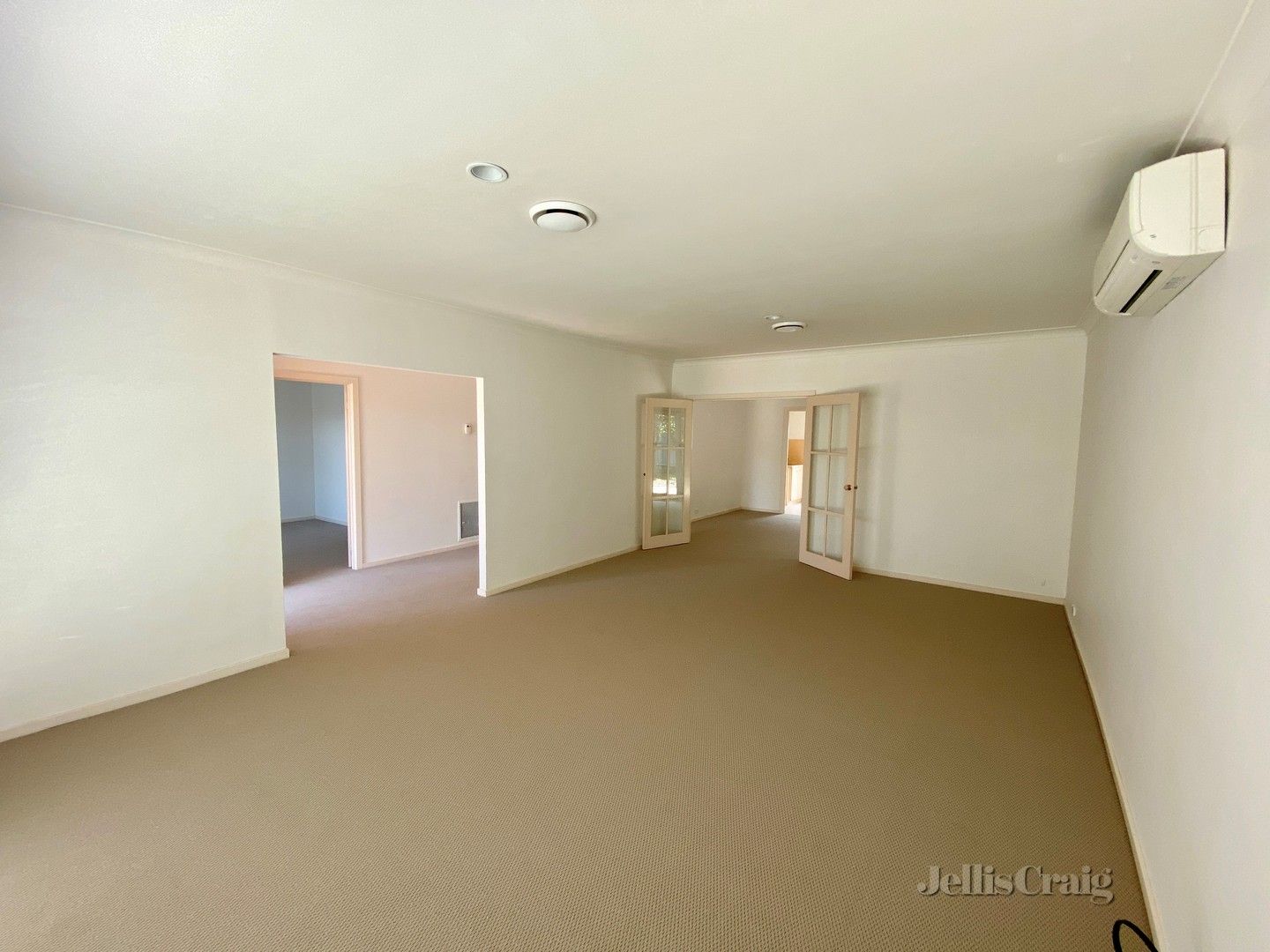 212 Thomas Street, Hampton VIC 3188, Image 1