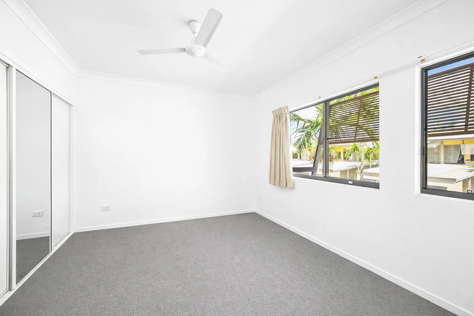 Additional image 4 of 4/42-52 Perkins Street, South Townsville QLD 4810