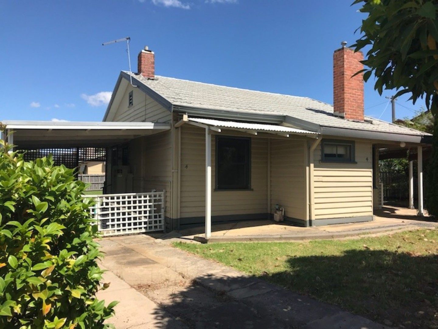 2 bedrooms House in 4 Wilmot Street ARARAT VIC, 3377