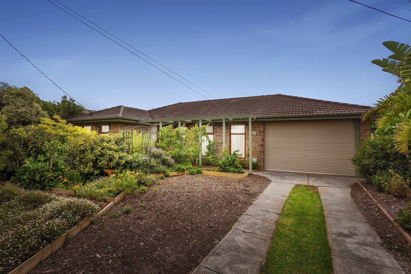 32 Buckland Crescent, Keilor VIC 3036, Image 0