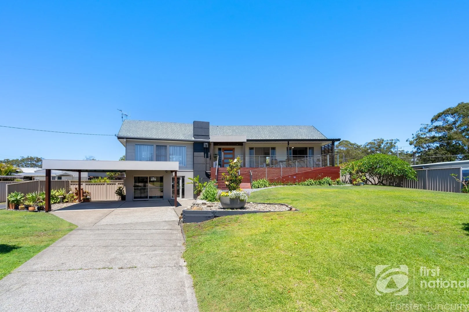 14 Wallis Street, Tuncurry NSW 2428