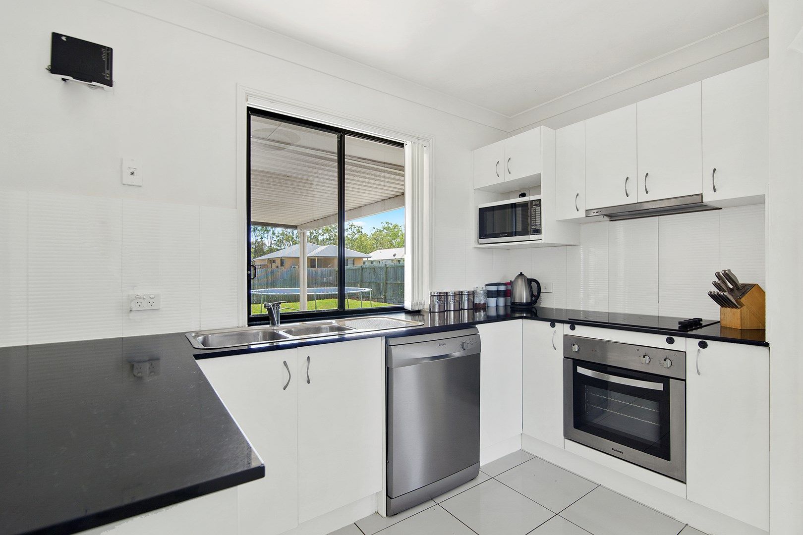 30 Pencarrow Crescent, Raceview QLD 4305, Image 0