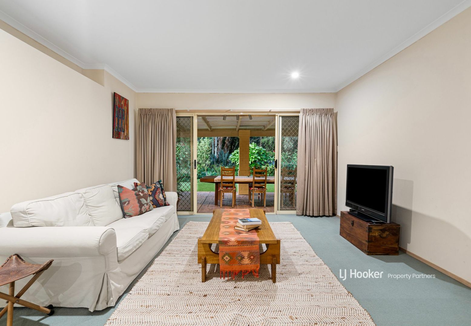 29 Lexington Place, Wishart QLD 4122, Image 2