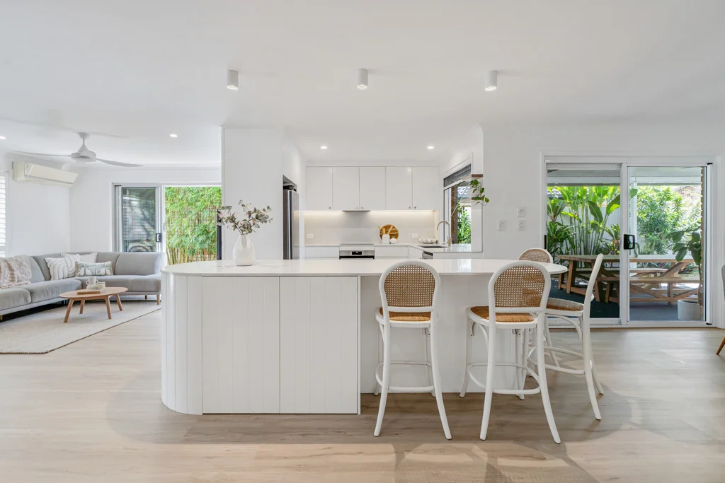 6 Bowerbird Place, Burleigh Waters QLD 4220