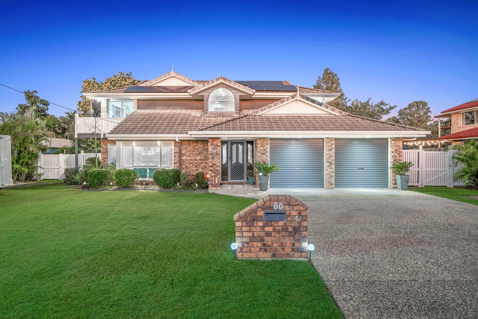 5 bedrooms House in 14 Masjakin Court MURRUMBA DOWNS QLD, 4503