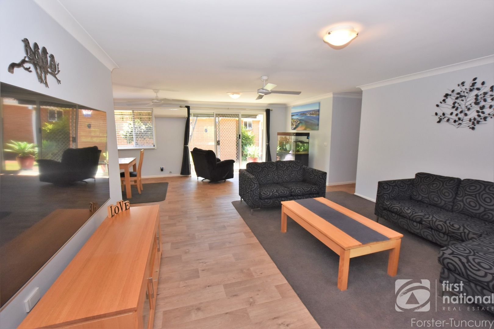 2/4 Heath Avenue, Tuncurry NSW 2428, Image 2