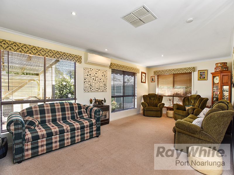 6 Willowood Place, Hackham West SA 5163, Image 2