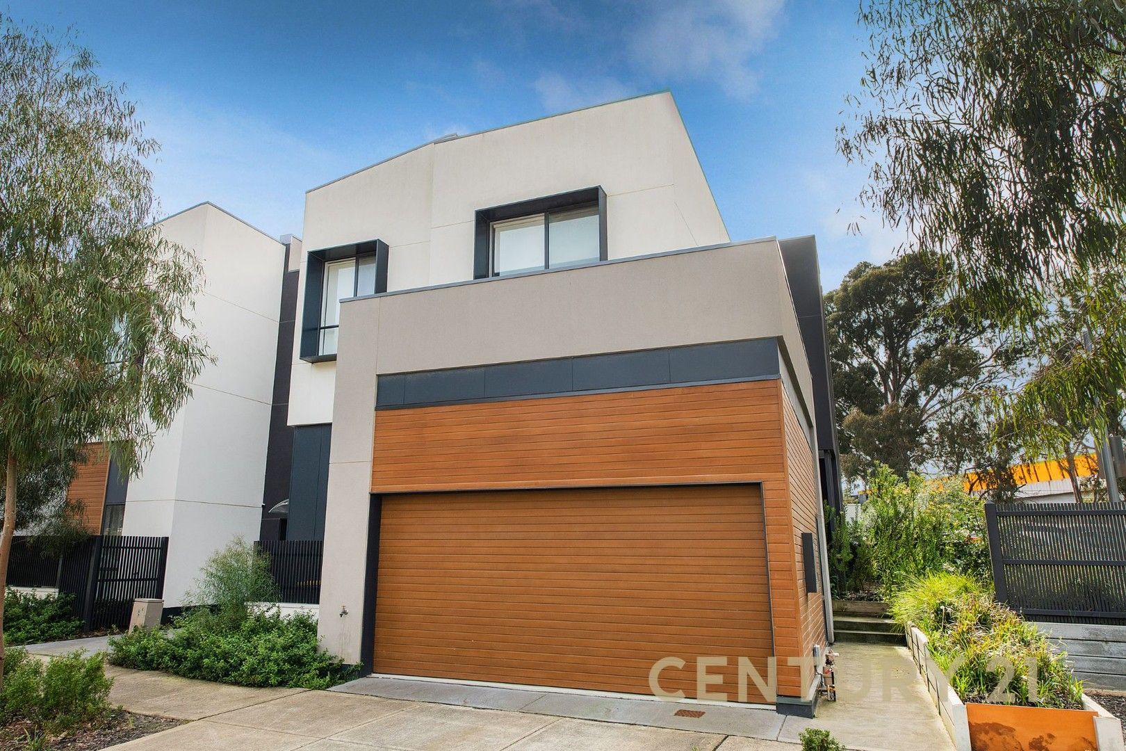3 bedrooms Townhouse in 2 Harrison Drive NOBLE PARK VIC, 3174