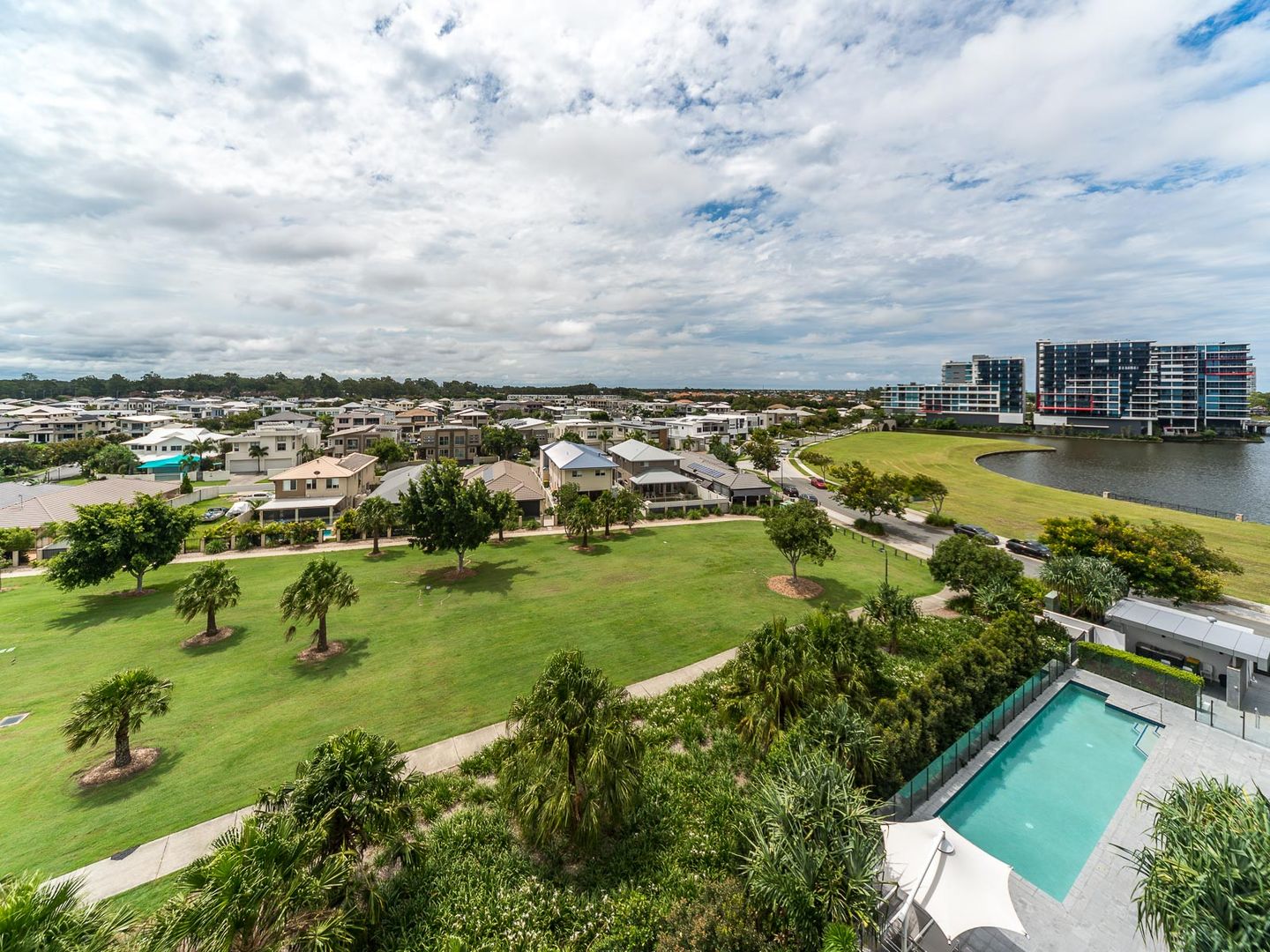 511/41 Harbour Town Drive, Biggera Waters QLD 4216, Image 2