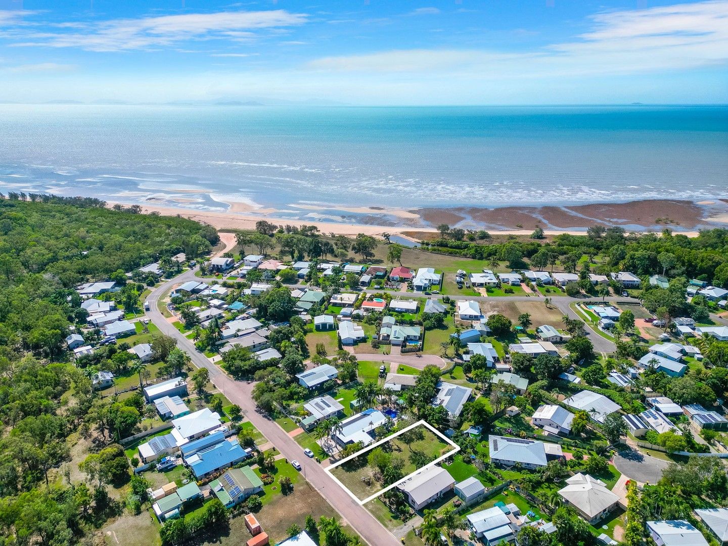 10 Borton Street, Balgal Beach QLD 4816, Image 0