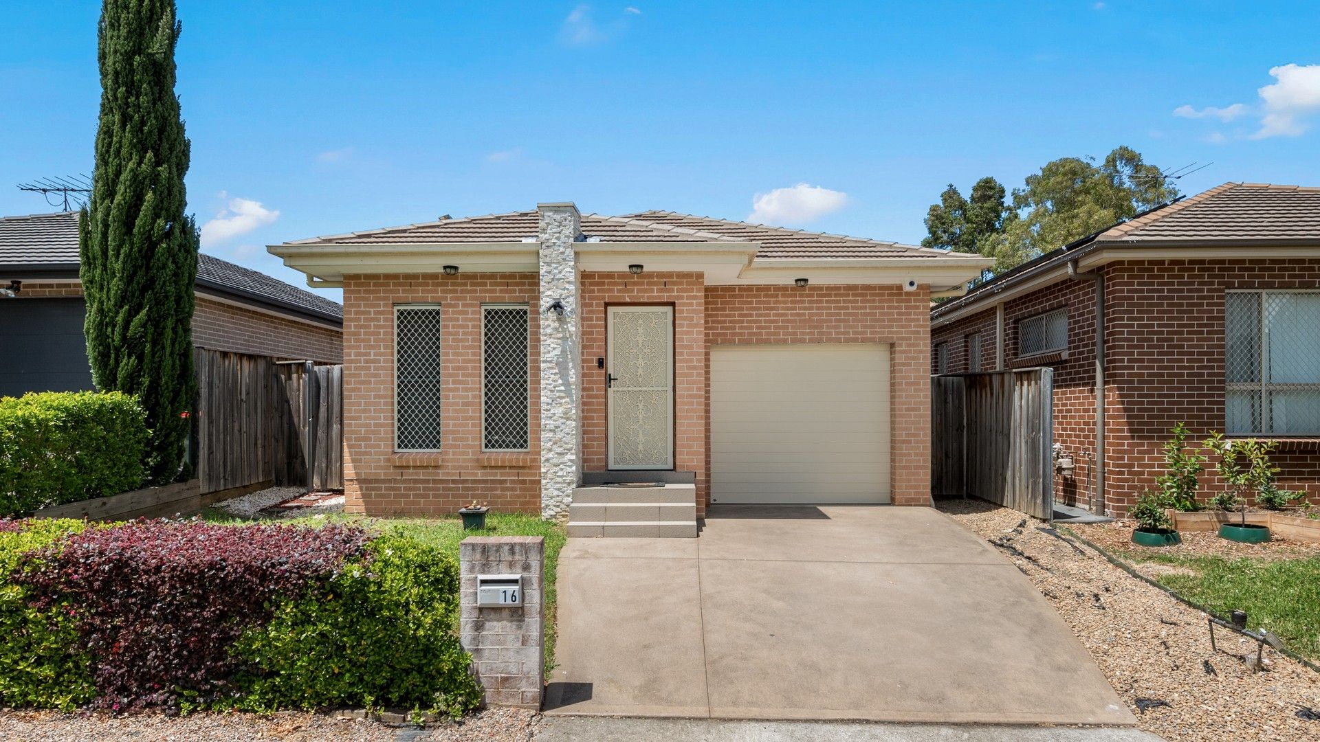 4 bedrooms House in 16 Ellery Street MINTO NSW, 2566