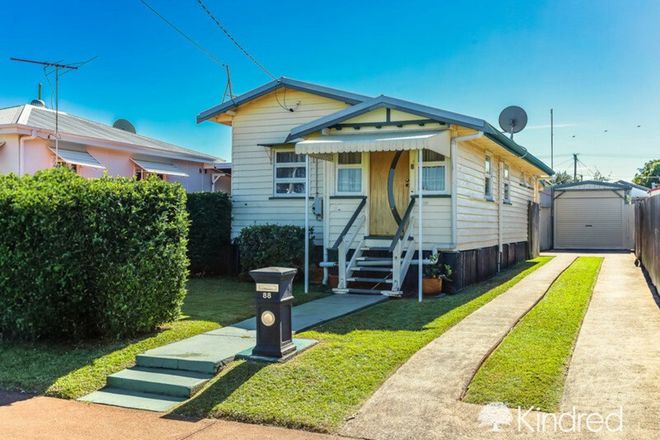 Picture of 88 King Street, WOODY POINT QLD 4019