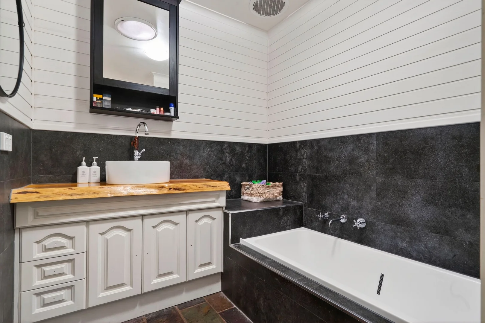 Additional image 13 of 30 Coradjil Road, Simpson VIC 3266