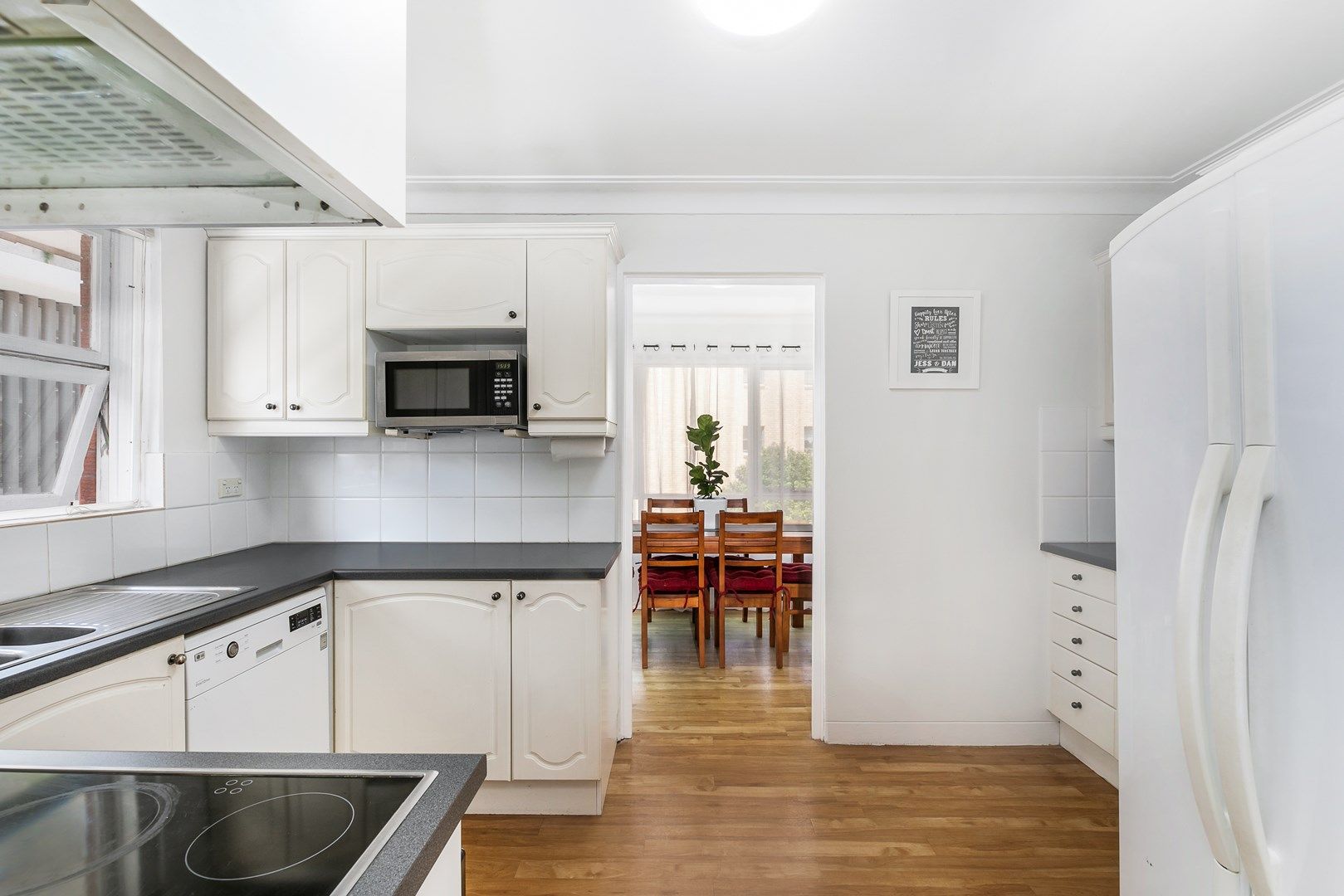 2 bedrooms Apartment / Unit / Flat in 2/64 Ewos Parade CRONULLA NSW, 2230