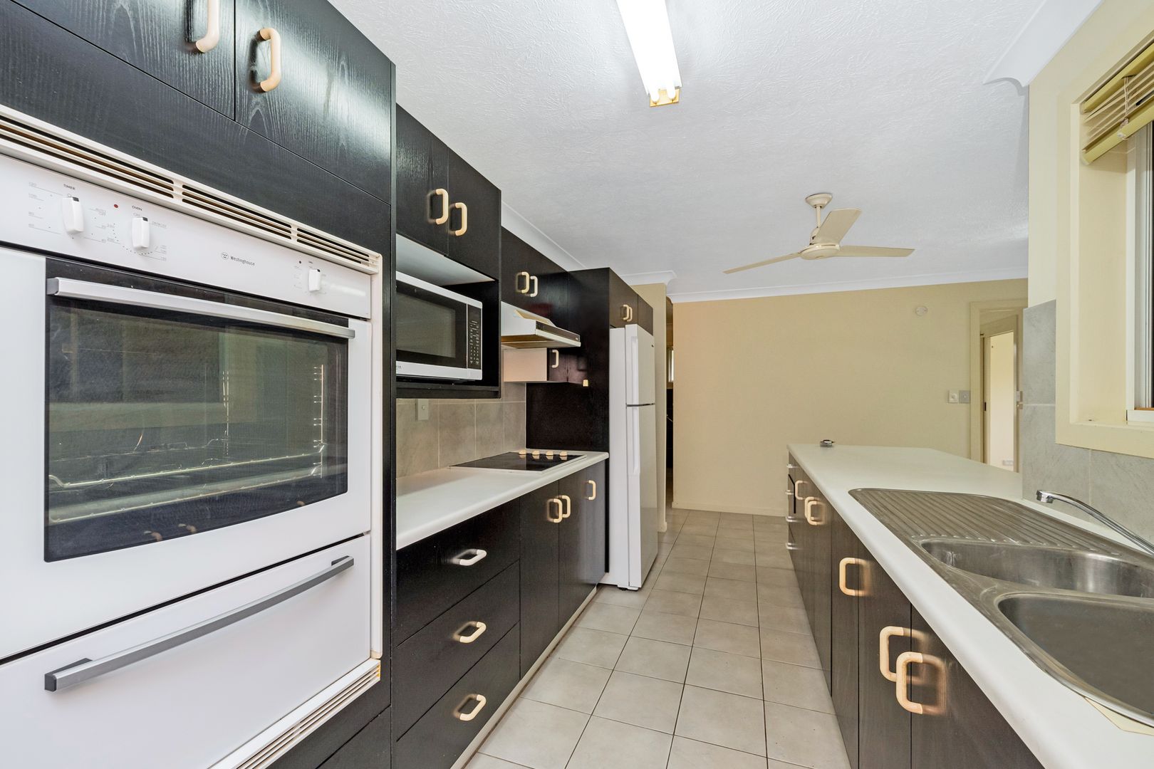 13-lisbon-court-kirwan-qld-4817-domain