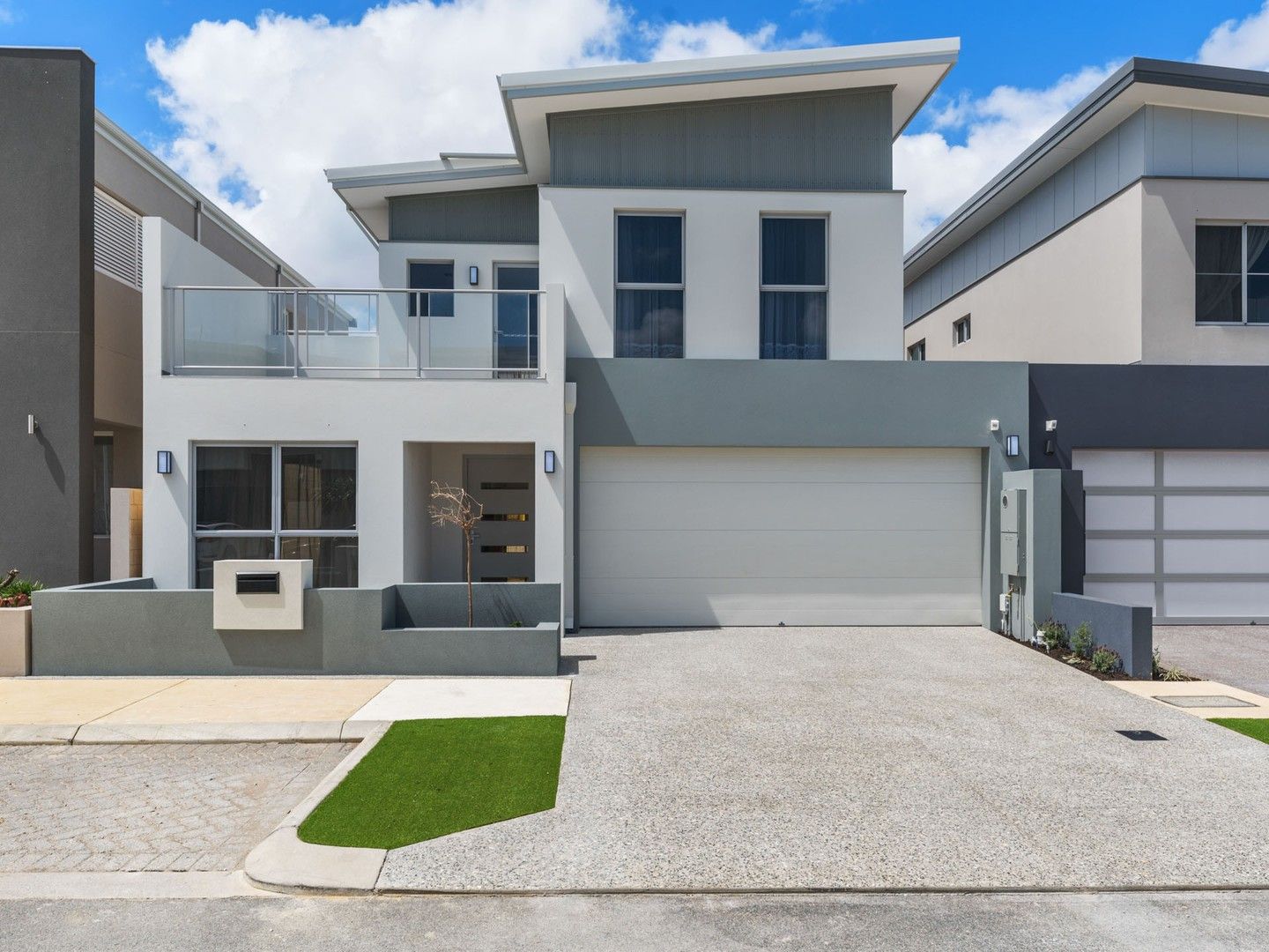 38 Lullworth Terrace, North Coogee WA 6163, Image 0