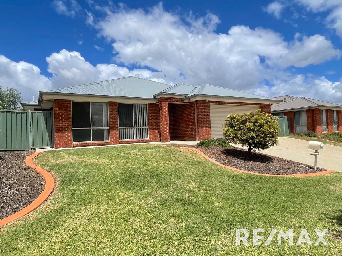 15 Quandong Place, Forest Hill NSW 2651