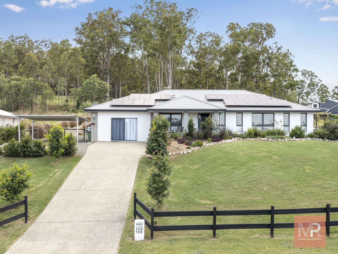4 bedrooms House in 122 Munroe Drive WOODHILL QLD, 4285