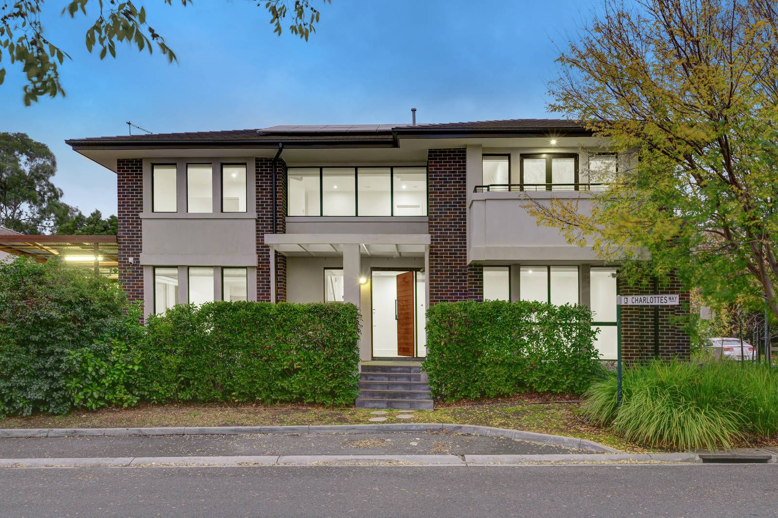 4 bedrooms House in 1 Magnolia Drive FOREST HILL VIC, 3131