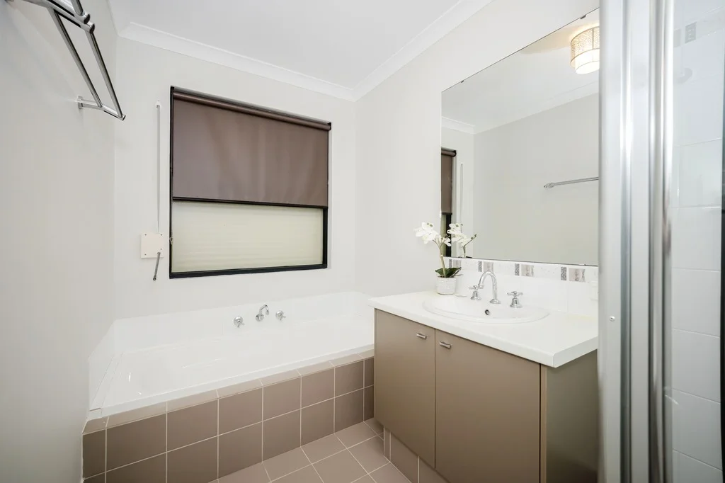 Additional image 21 of 45 Still Meadow Turn, Meadow Springs WA 6210