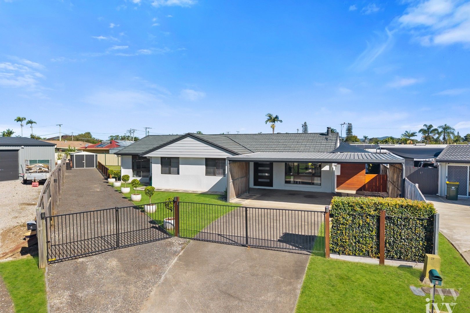 3 bedrooms House in 6 Hull Court MOUNT WARREN PARK QLD, 4207