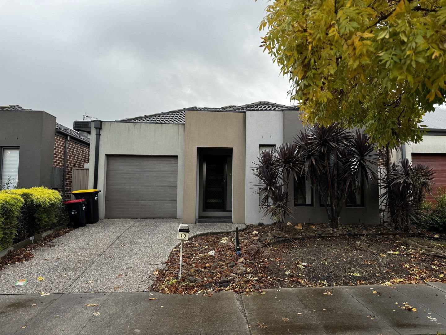 10 Forest Glade Way, Caroline Springs VIC 3023 House For Rent Domain