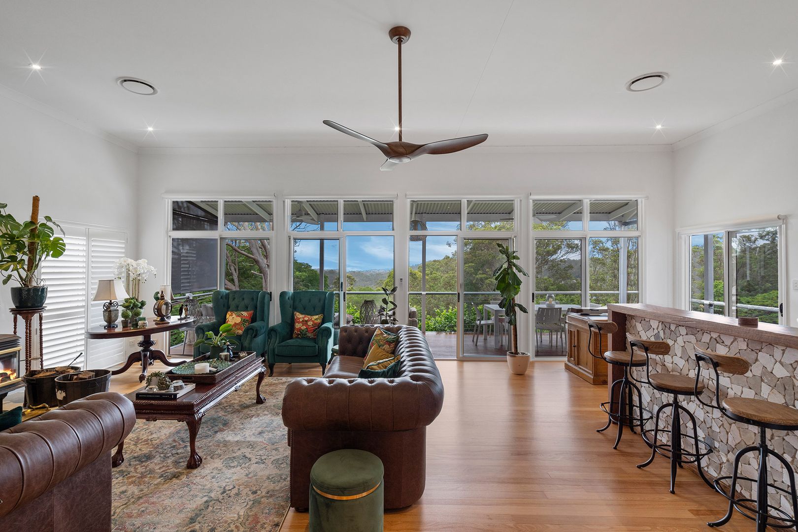 483 Gold Creek Road, Brookfield Property History & Address Research