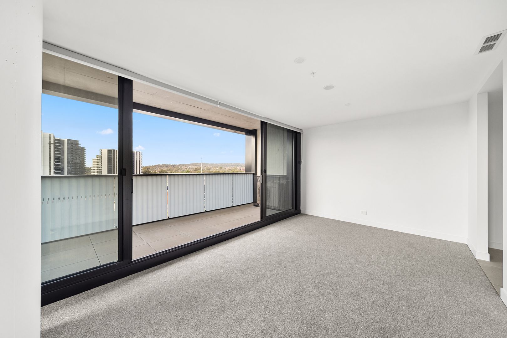 308/2 Furzer St, Phillip ACT 2606, Image 2