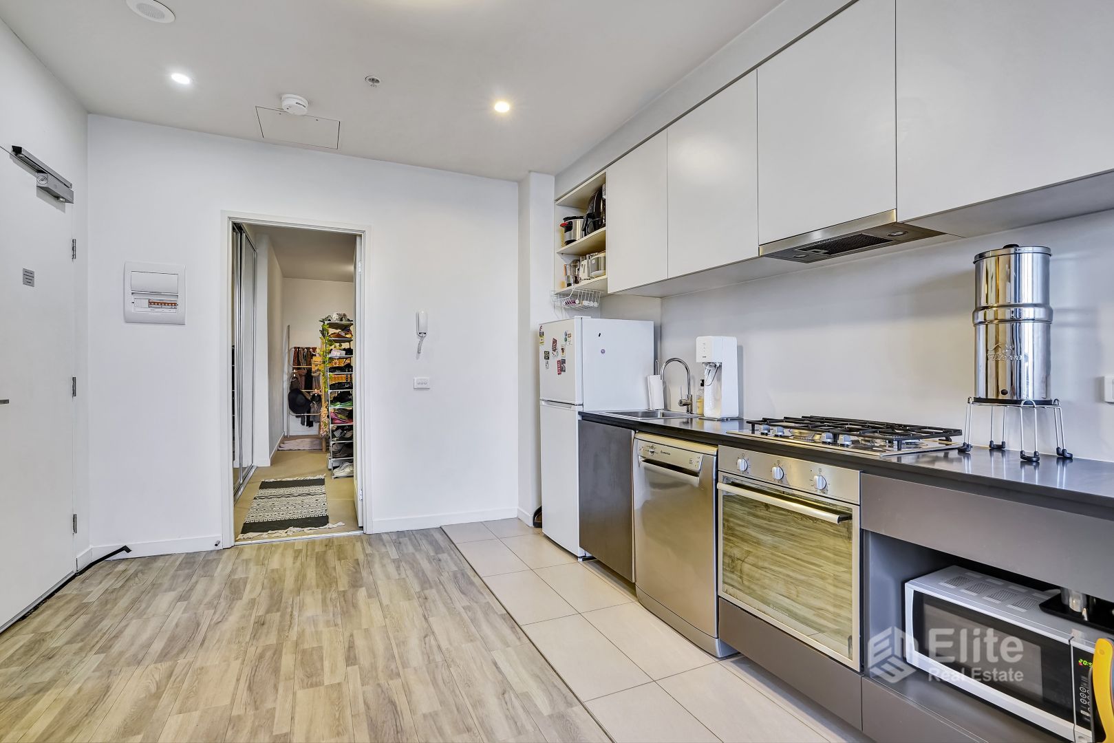 6106/568 Collins Street, Melbourne VIC 3000, Image 2