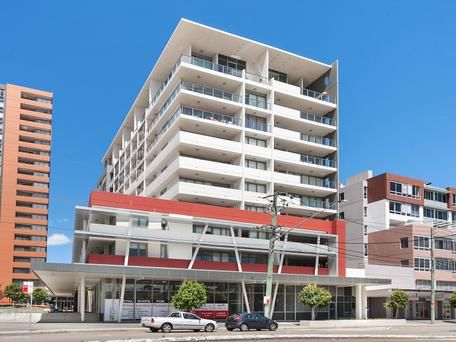 2 bedrooms Apartment / Unit / Flat in 212/101 Forest Road HURSTVILLE NSW, 2220