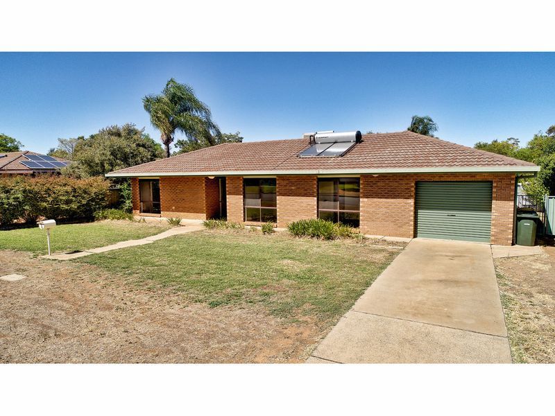 26 Kensington Avenue, Dubbo NSW 2830