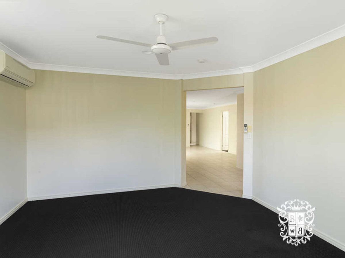 29 Whitfield Crescent, North Lakes QLD 4509, Image 2