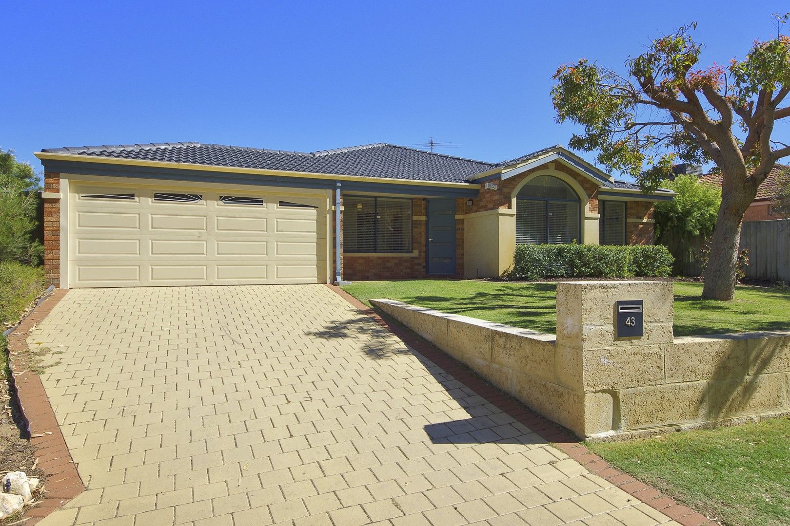 4 bedrooms House in 43 Waring Green CLARKSON WA, 6030