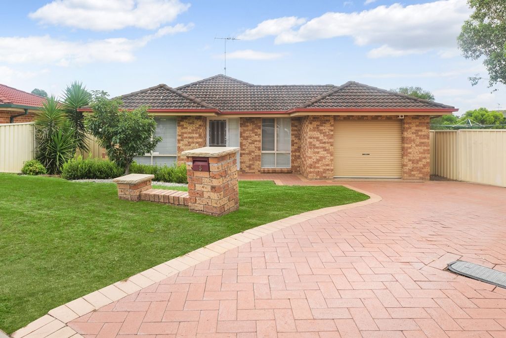 5 Forde Place, Currans Hill NSW 2567